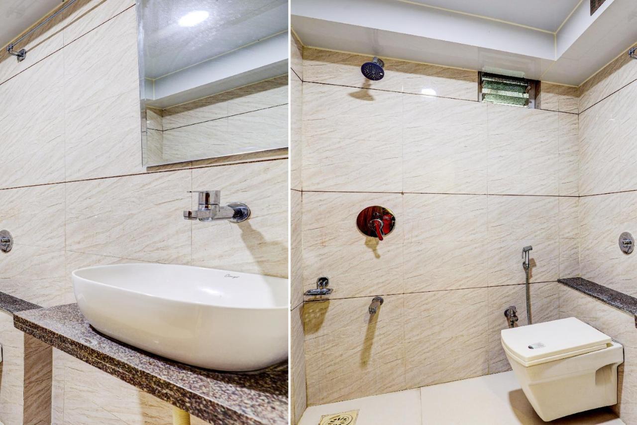 Oyo 77491 Hotel Shreenath Valsad Экстерьер фото