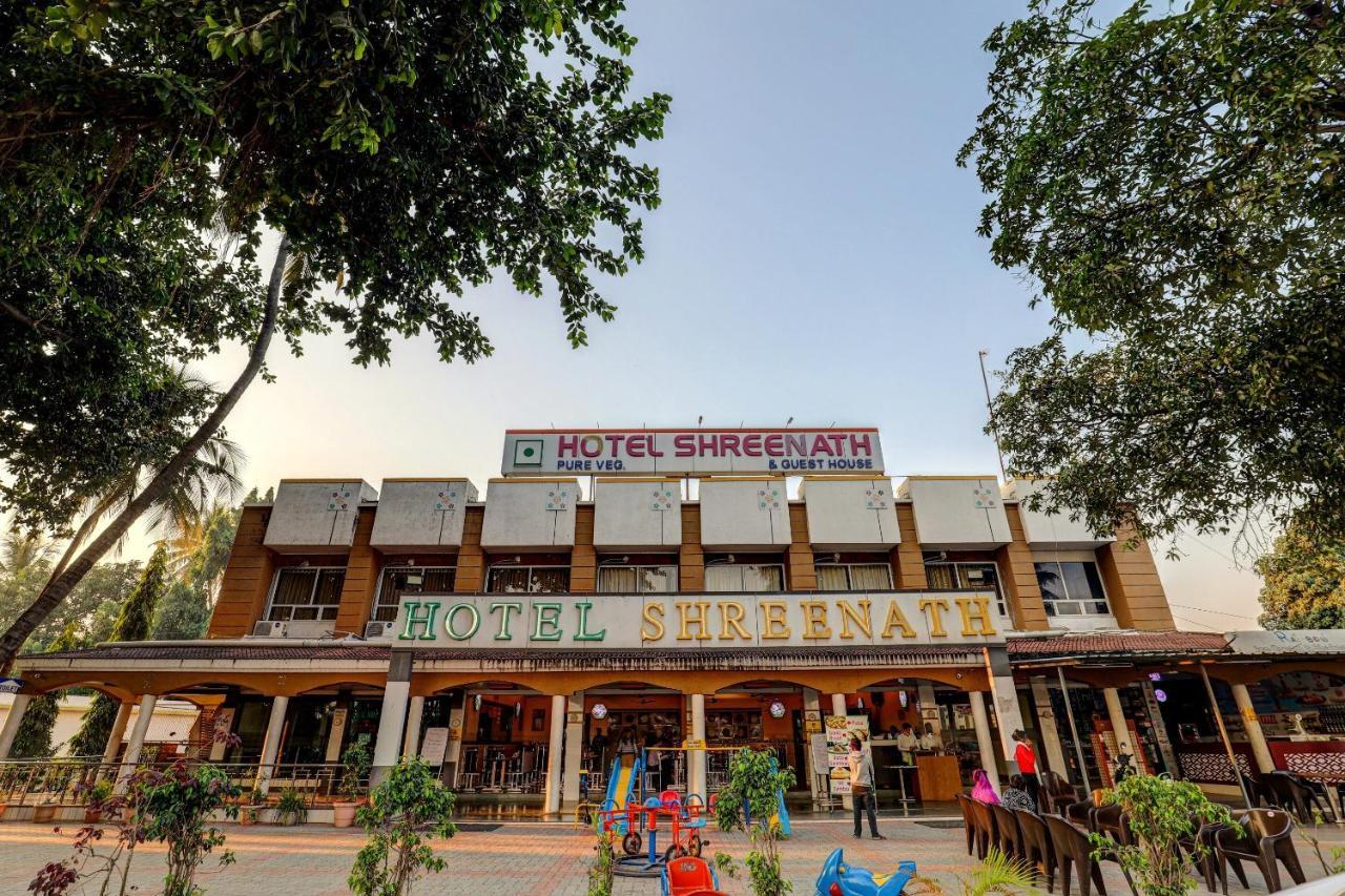 Oyo 77491 Hotel Shreenath Valsad Экстерьер фото